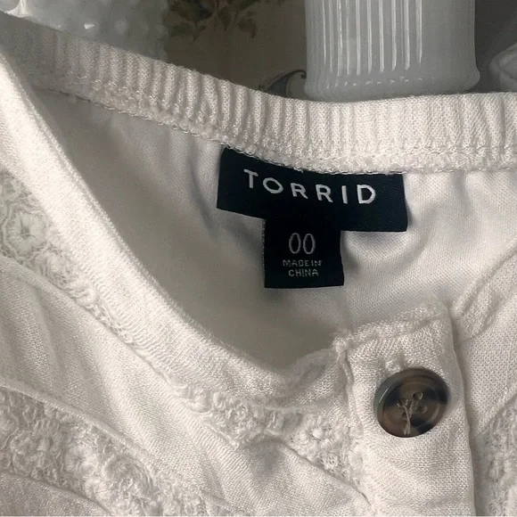 Pretty camisole top - Picture 6 of 8